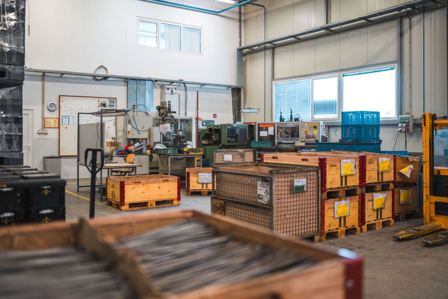 Eine Lagerhalle eines Produktionsunternehmens.