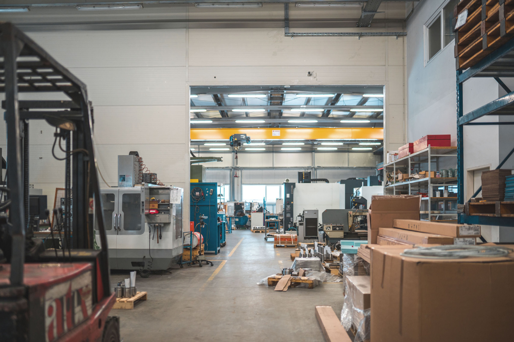 Eine Lagerhalle eines Produktionsunternehmens.